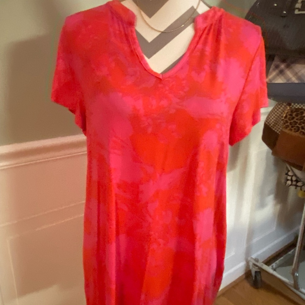 LuLaRoe Vibrant Red and Pink Short Sleeve Top